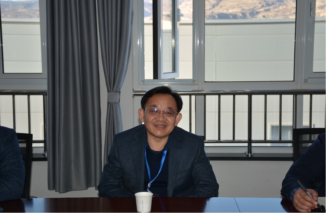 公司董事長(zhǎng)一行到甘肅海林公司交流洽談